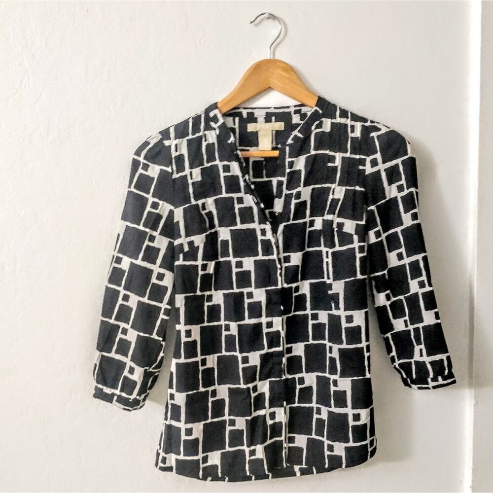 Banana Republic Factory B/W 3/4 sleeve top